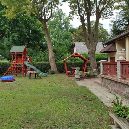 Balatonszemesi Nyaralohaz Villa Exterior photo